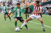 2-1，61岁巴尔韦德发威：率队掀翻贝蒂斯，豪取3连胜逼近西甲榜首